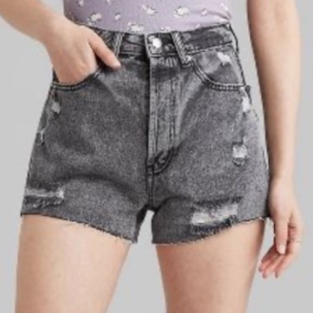 Wild Fable Women's Super-High Rise Cut Off Jean 
Shorts Color Gray Wash  Size  6